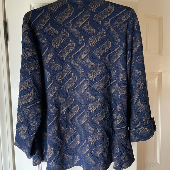 Funky, fun jacket - Picture 2 of 4